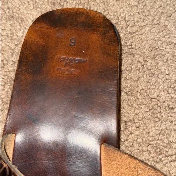 Leather tooled Sandals with Aztec Design Debbie - Picture 2 of 6